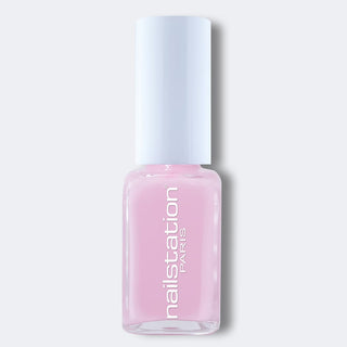 babe magnet | Pink nail polish