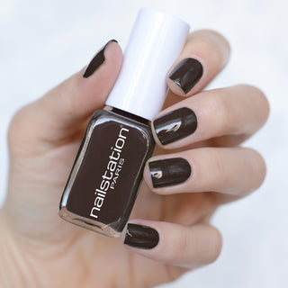 baby cobra | Brown nail polish