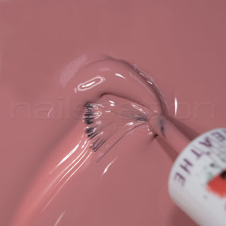 beige poudrée |  Breathable and water permeable nail polish | Beige