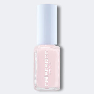 bikini | Pink nail polish