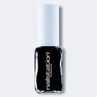 black lace | Black nail polish