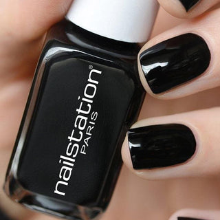 black lace | Black nail polish