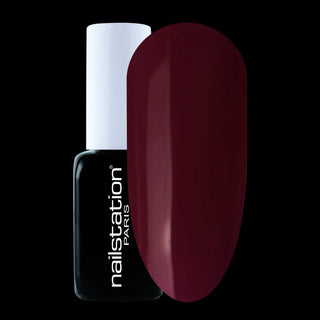 charles de gaulle | Red gel polish