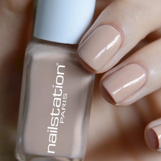 château de sable | Nude nail polish