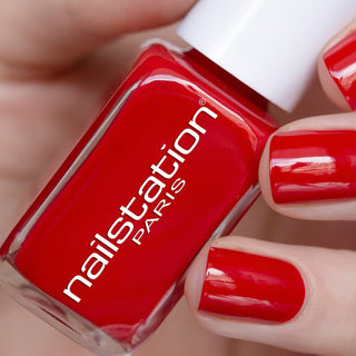 christmas kiss | Red nail polish