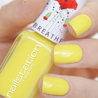 confidentiel | Breathable and water permeable nail polish | Yellow