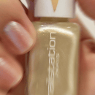 instant suprême | Glittery transparent white "Glazed Donut Effect" in one coat
