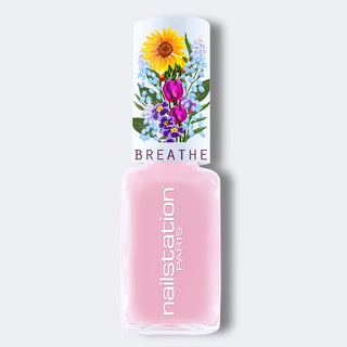 de toute beauté | Breathable and water permeable nail polish | Pink