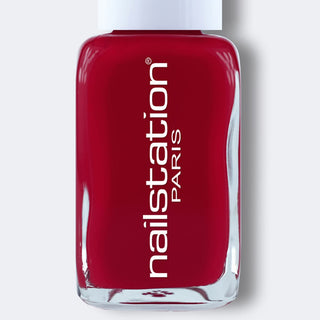 dèj à megève | Red nail polish