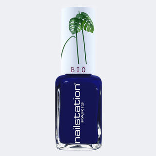 deux fois reine | Easy green nail polish | Blue