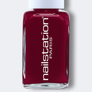 dolce vita | Red nail polish