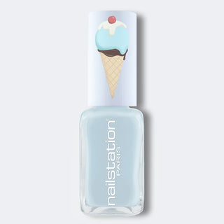 dragée | blue nail polish