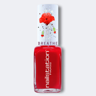 drapeau rouge | Breathable and water permeable nail polish | Red