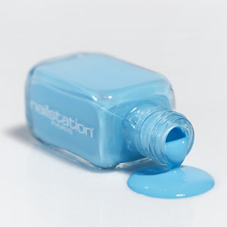 escale en europe | Easy green nail polish | Blue