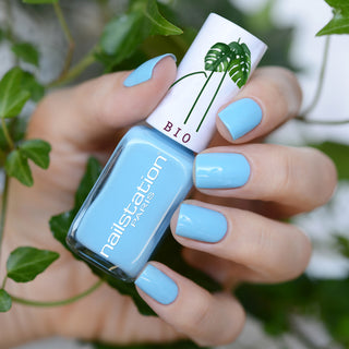 escale en europe | Easy green nail polish | Blue