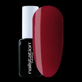 étienne marcel | Red gel polish