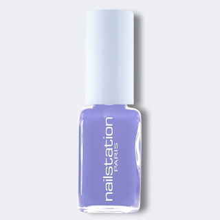 glycine | Blue nail polish
