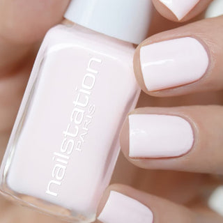 grain de poudre | Light pink nail polish