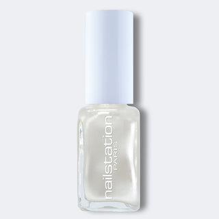 in matrimony | Chrome nail polish