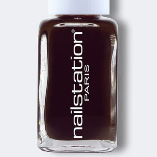 incontestable | Maroon nail polish