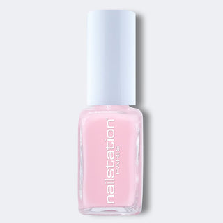kiss me now | Pink nail polish