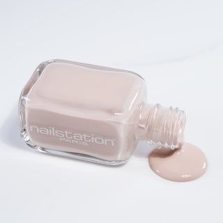 l'inconnue | Nude nail polish