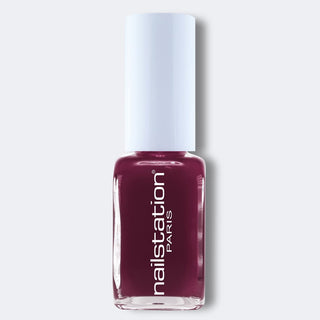 laine jacquard | Dark purple nail polish