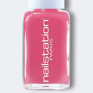 maternelle | Pink nail polish