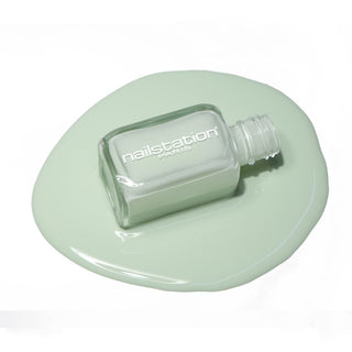mela verde | Shimmer green nail polish
