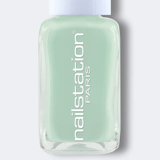 mela verde | Shimmer green nail polish