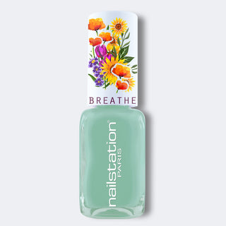 Menthe glacée, Breathable and water permeable nail polish, Green