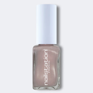 muse | Chrome nude nail polish
