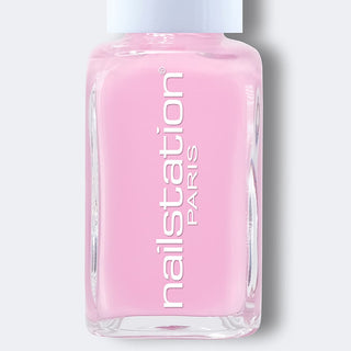 pin-up | Pink nail polish