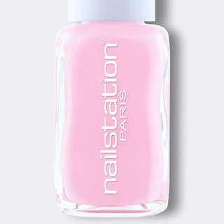 soft focus | Pink nail polish