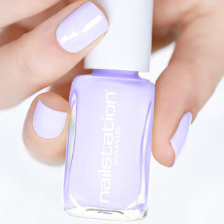 viola | Purple nail polish